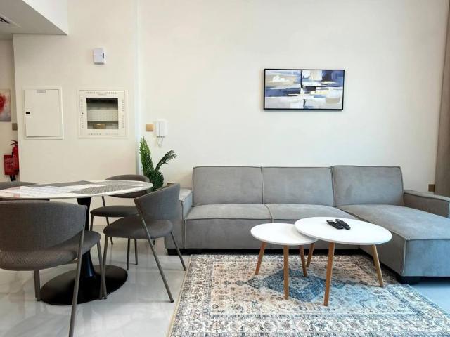 Resale | 2 BHK 568 Sq.Ft. Apartment in Dosti Planet North