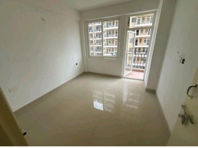 Resale | 2 BHK 560 Sq.Ft. Apartment in Landmark The Homes 81