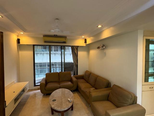 Resale | 2 BHK 576 Sq.Ft. Apartment in Rustomjee Bella Phase 1
