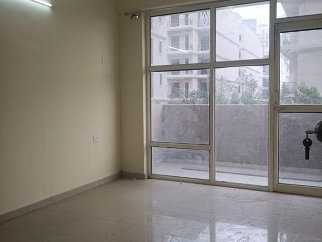 Resale | 2 BHK 580 Sq.Ft. Apartment in Pyramid Midtown