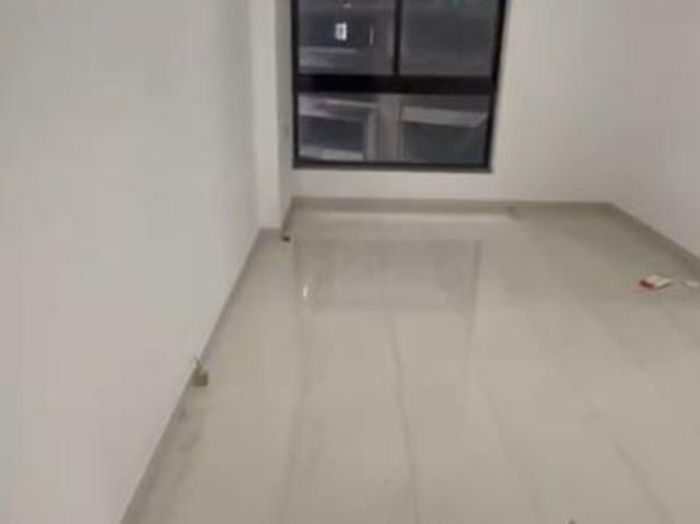 Resale | 2 BHK 580 Sq.Ft. Apartment in Sunteck Avenue 2