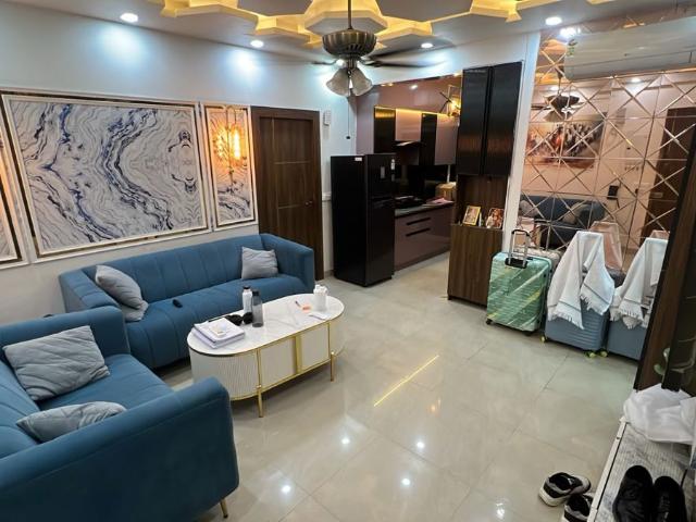 Resale | 2 BHK + 582 Sq.Ft. Apartment in Suncity Avenue 76