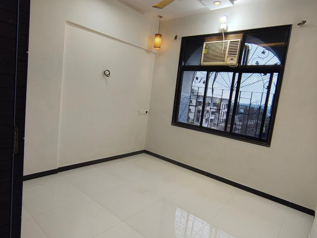 Resale | 2 BHK 600 Sq.Ft. Apartment in Akshita Avenue