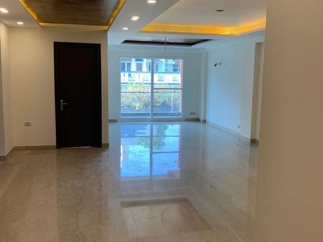 Resale | 2 BHK 600 Sq.Ft. Apartment in Signature Global Prime