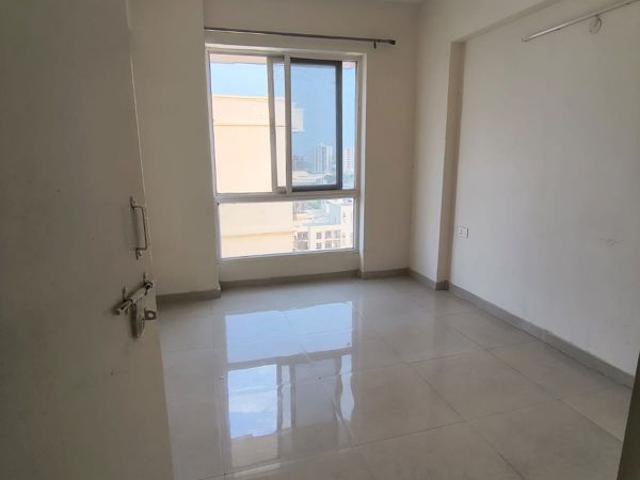 Resale | 2 BHK 600 Sq.Ft. Apartment in Signature Global The Millennia