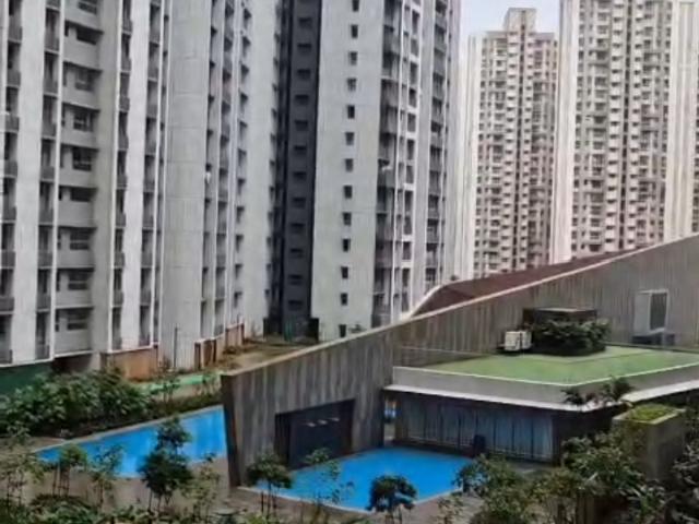Resale | 2 BHK 615 Sq.Ft. Apartment in Kalpataru Parkcity