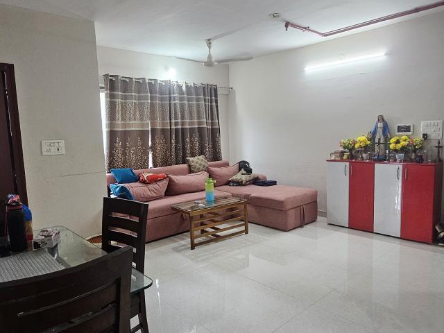 Resale | 2 BHK 615 Sq.Ft. Apartment in Royal Oasis