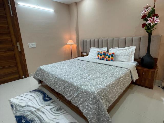 Resale | 2 BHK 617 Sq.Ft. Apartment in Signature Orchard Avenue 2