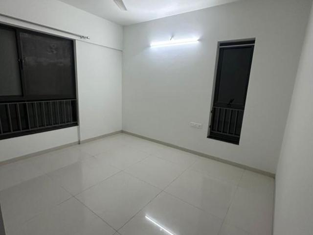 Resale | 2 BHK 610 Sq.Ft. Apartment in Shapoorji Pallonji Sensorium