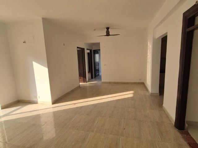 Resale | 2 BHK 624 Sq.Ft. Apartment in Wave City