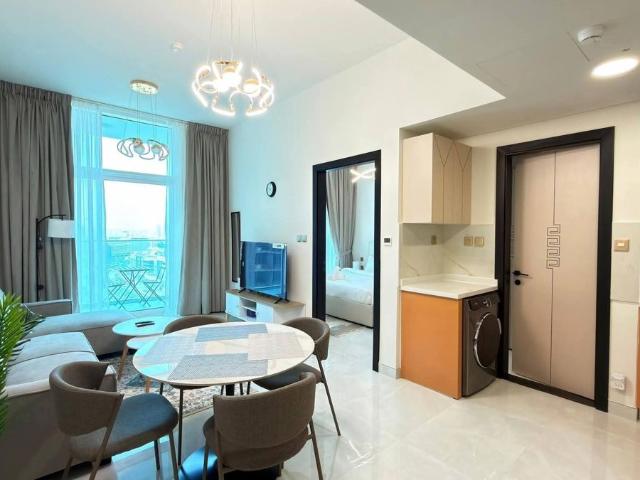 Resale | 2 BHK 627 Sq.Ft. Apartment in Dosti Group Planet North P180