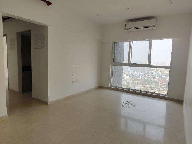 Resale | 2 BHK 620 Sq.Ft. Apartment in Rustomjee Erika