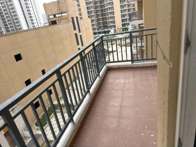 Resale | 2 BHK 620 Sq.Ft. Apartment in Signature Global Synera