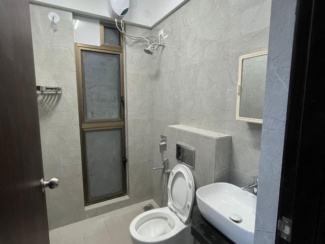 Resale | 2 BHK 635 Sq.Ft. Apartment in Raymond Ten X Habitat