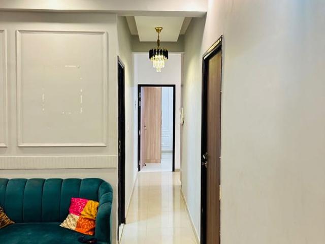 Resale | 2 BHK + 635 Sq.Ft. Apartment in Suncity Avenue 76