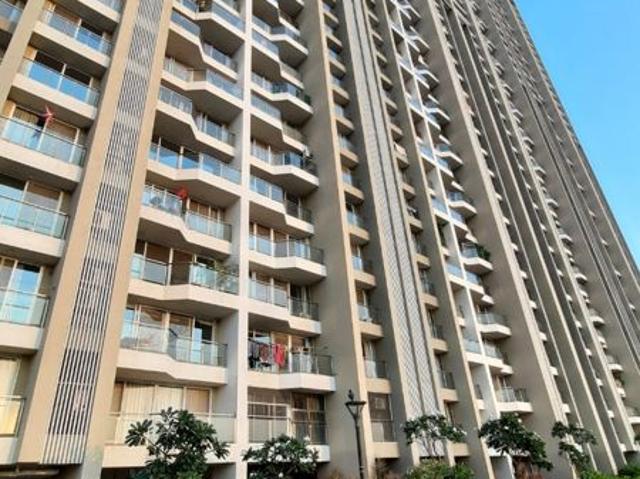 Resale | 2 BHK 638 Sq.Ft. Apartment in Aurum Q Residences