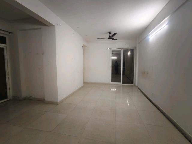 Resale | 2 BHK 644 Sq.Ft. Apartment in Signature Global The Millennia