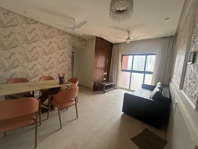 Resale | 2 BHK + 646 Sq.Ft. Apartment in Lodha Vista