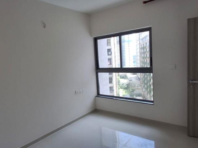 Resale | 2 BHK + 642 Sq.Ft. Apartment in Rustomjee La Vie