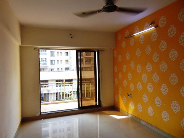 Resale | 2 BHK + 650 Sq.Ft. Apartment in Tycoons Square