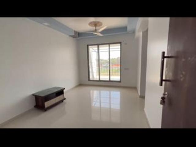 Resale | 2 BHK 650 Sq.Ft. Apartment in Icon Plaza
