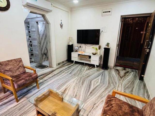 Resale | 2 BHK 650 Sq.Ft. Apartment in Roswalt Ray