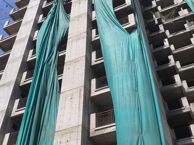 Resale | 2 BHK 664 Sq.Ft. Apartment in Pareena Om Apartments