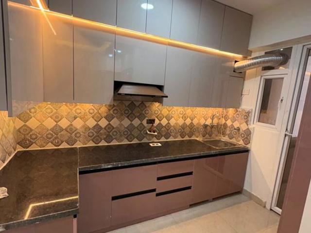 Resale | 2 BHK 664 Sq.Ft. Apartment in Pareena Om Apartments