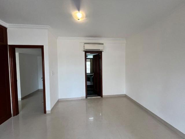 Resale | 2 BHK 675 Sq.Ft. Apartment in Khar West
