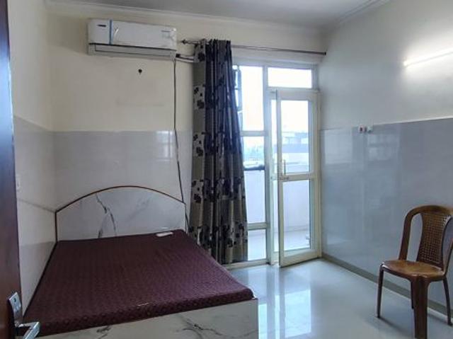Resale | 2 BHK 678 Sq.Ft. Apartment in Pyramid Midtown