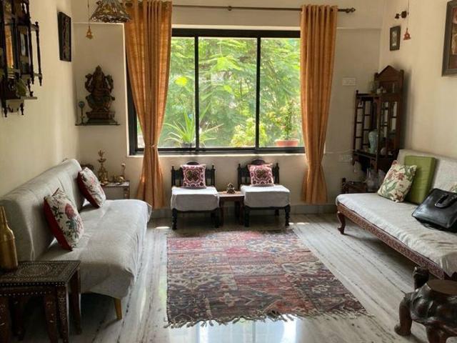 Resale | 2 BHK + 670 Sq.Ft. Apartment in Prabhadevi CHS