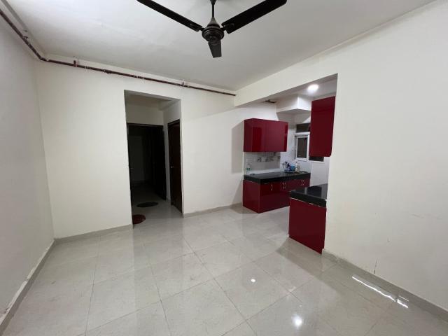 Resale | 2 BHK 671 Sq.Ft. Apartment in Signature Roselia Phase 2
