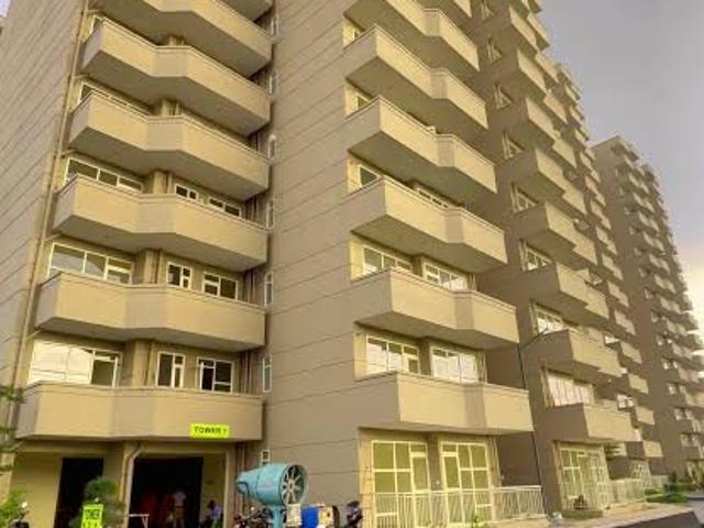 Resale | 2 BHK 673 Sq.Ft. Apartment in Pyramid Elite