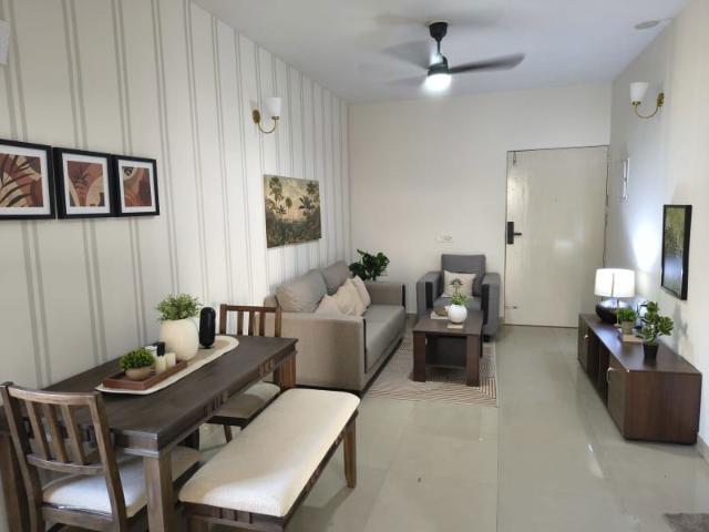 Resale | 2 BHK 673 Sq.Ft. Apartment in Suncity Avenue 102
