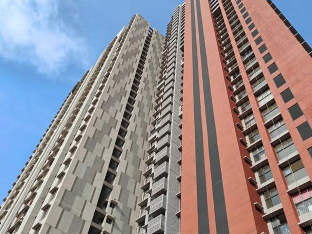 Resale | 2 BHK + 685 Sq.Ft. Apartment in Lodha Vista