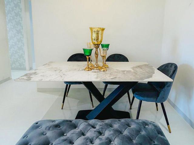 Resale | 2 BHK + 680 Sq.Ft. Apartment in Prabhadevi