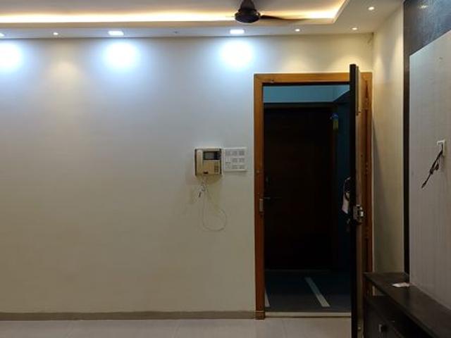 Resale | 2 BHK 681 Sq.Ft. Apartment in Dosti Blossom