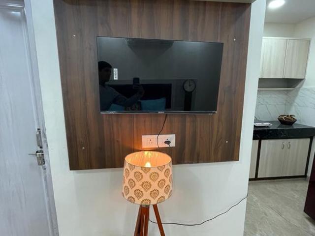 Resale | 2 BHK 682 Sq.Ft. Apartment in Suncity Avenue 76