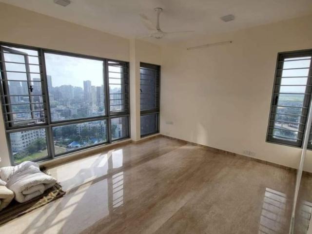 Resale | 2 BHK 683 Sq.Ft. Apartment in Siddha Seabrook