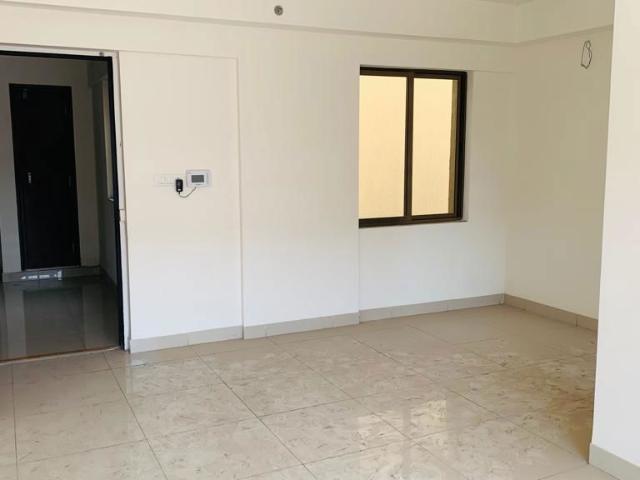 Resale | 2 BHK 695 Sq.Ft. Apartment in Tata Amantra