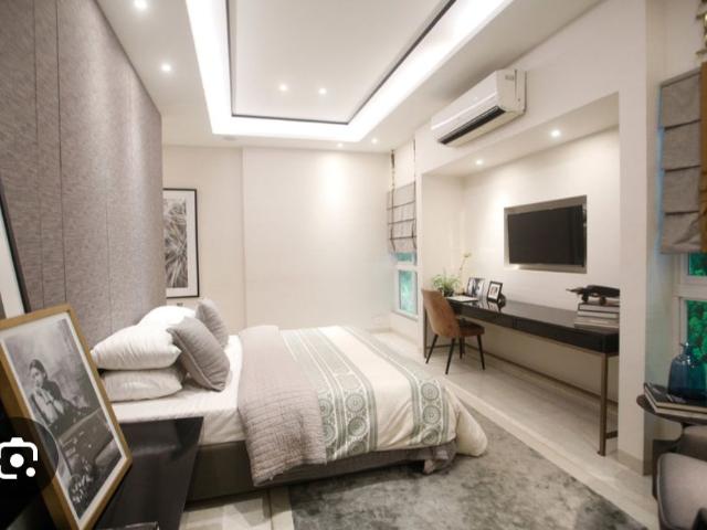 Resale | 2 BHK 695 Sq.Ft. Apartment in Raymond Aashiyana