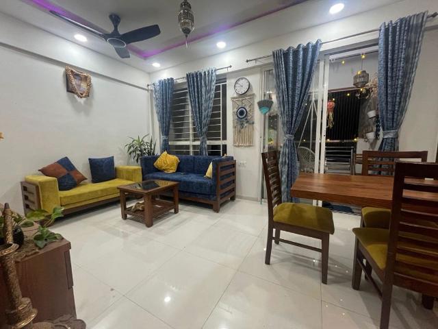 Resale | 2 BHK 696 Sq.Ft. Apartment in Prathamesh Excellencia