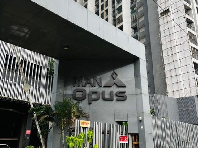 Resale | 2 BHK 692 Sq.Ft. Apartment in Man Opus