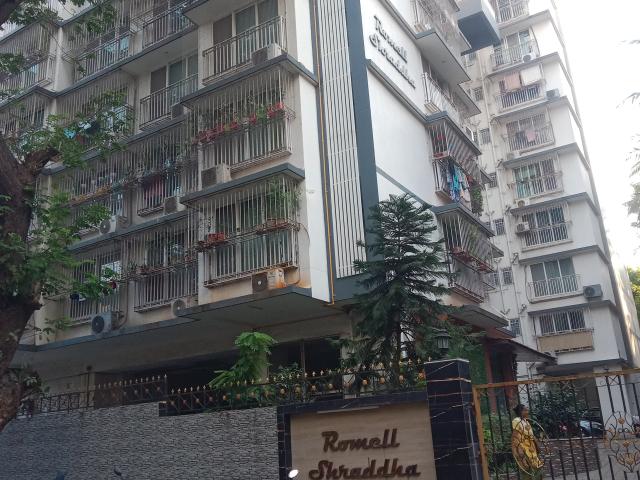 Resale | 2 BHK 706 Sq.Ft. Apartment in Romell Shraddha
