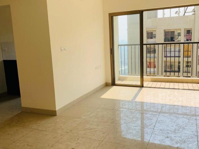 Resale | 2 BHK 700 Sq.Ft. Apartment in Tata Amantra