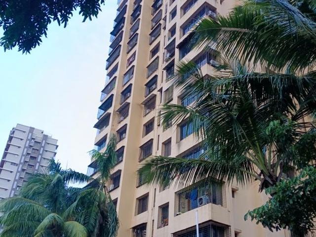 Resale | 2 BHK 700 Sq.Ft. Apartment in Bonaventure Tower