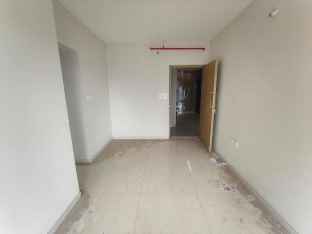 Resale | 2 BHK 700 Sq.Ft. Apartment in Evershine Bliss