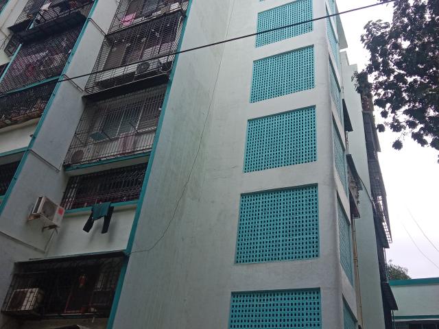 Resale | 2 BHK 700 Sq.Ft. Apartment in Green Acres Dahisar
