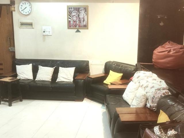 Resale | 2 BHK 700 Sq.Ft. Apartment in Mulund East