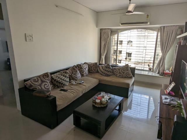 Resale | 2 BHK 700 Sq.Ft. Apartment in Oakland Park